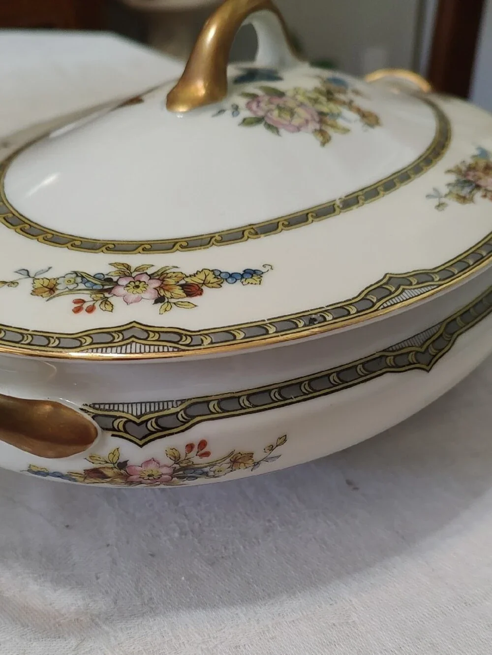 Noritake White Porcelain Covered Serving Tureen with Gold Trim and Floral Sprays